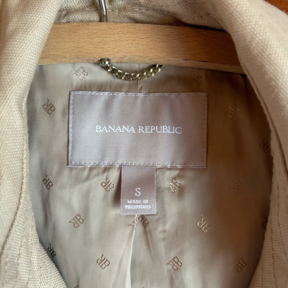 Banana Republic light weight coat - Picture 4 of 11